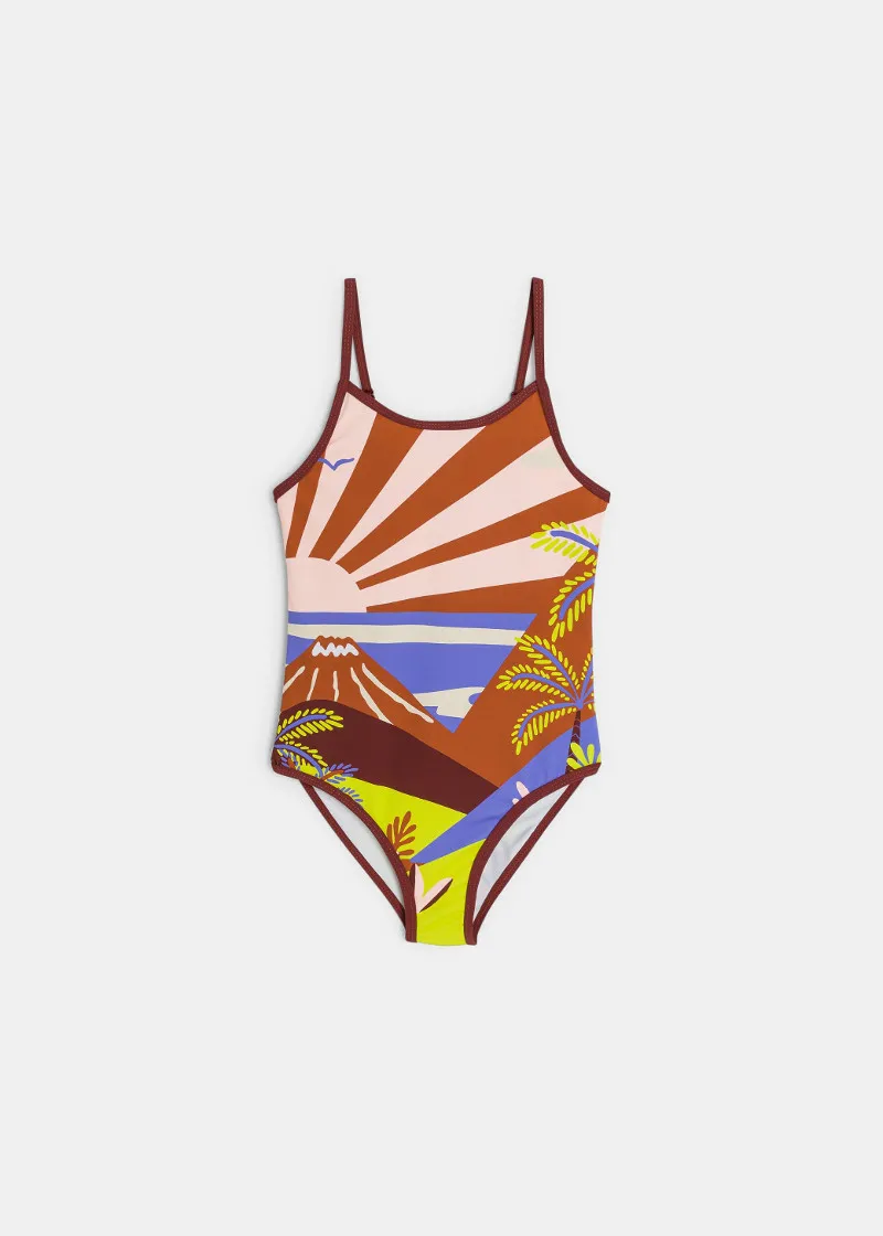 КОСТИМ ЗА КАПЕЊЕ 